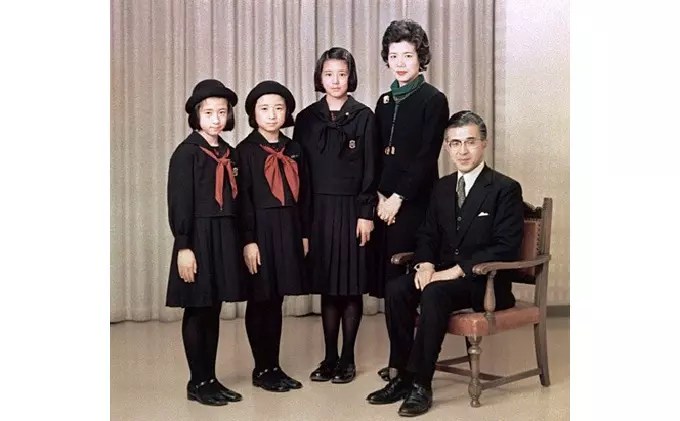 Masako Owada with her parents and younger sisters.